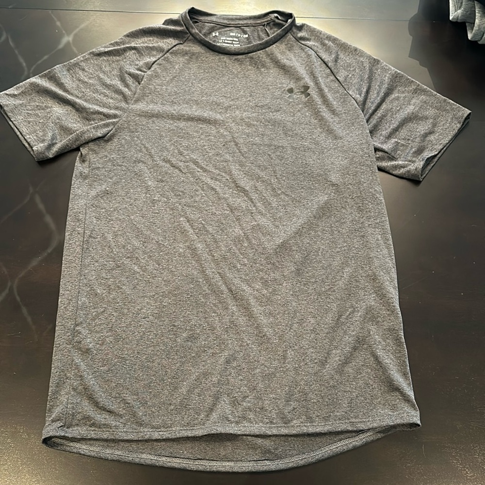 UA Tech Tee Men Sz S new condition